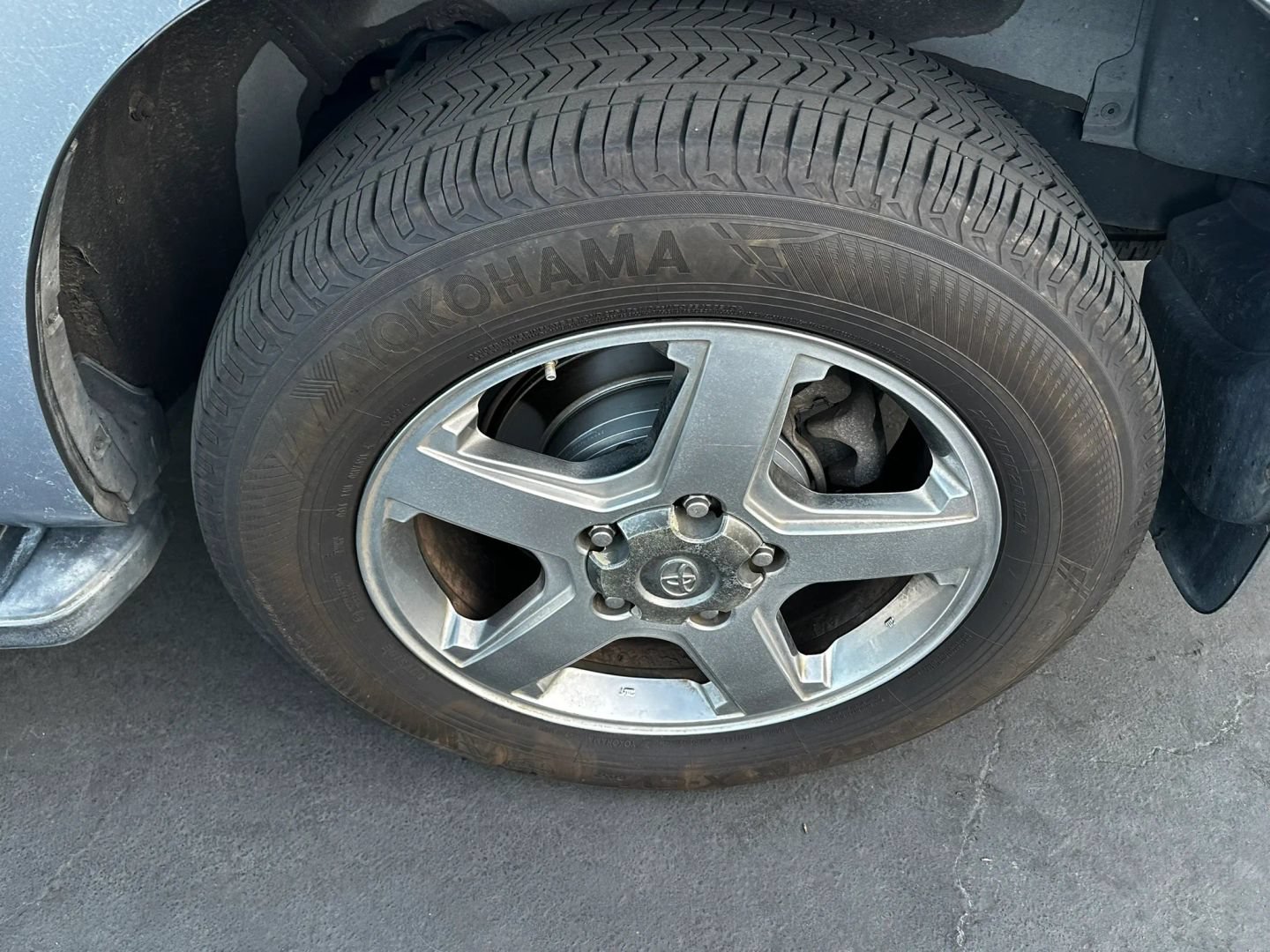 Used 2013 Toyota Sequoia SR5 w/ Sport Appearance Pkg AWD/4WD image 34