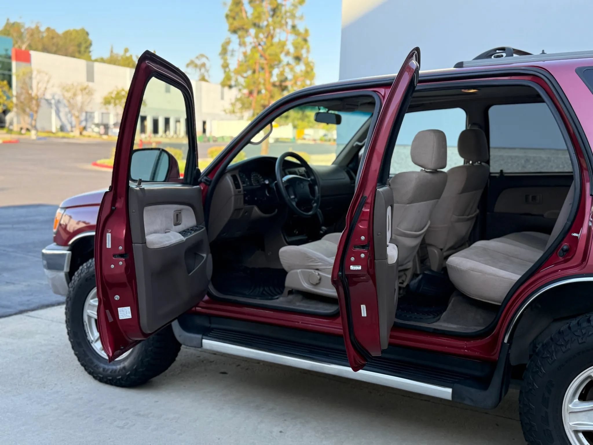 Used 2001 Toyota 4Runner SR5 AWD/4WD image 30