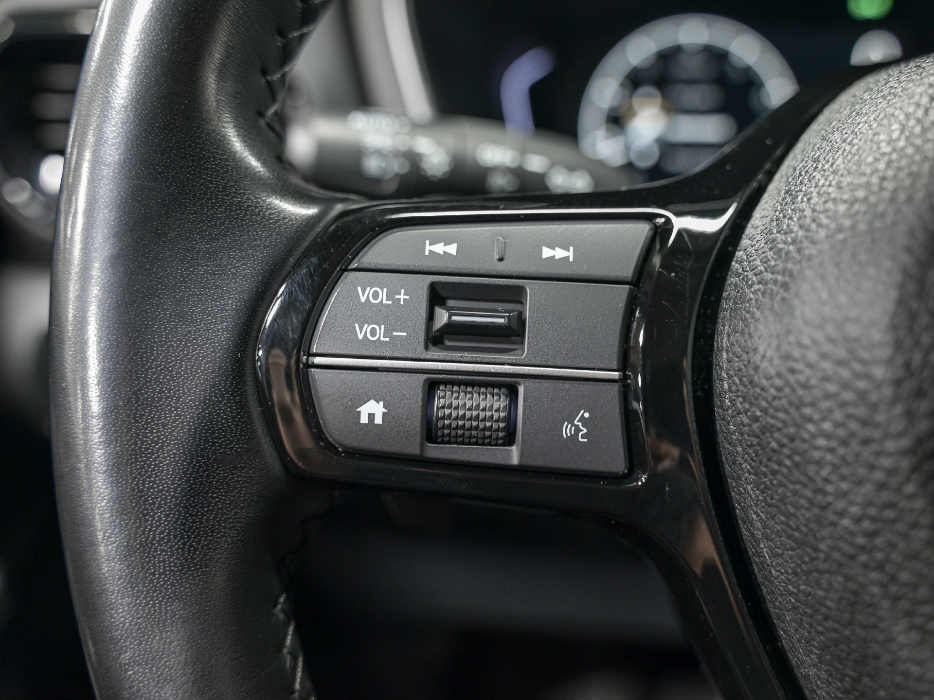 Used 2025 Honda Pilot EX-L image 19