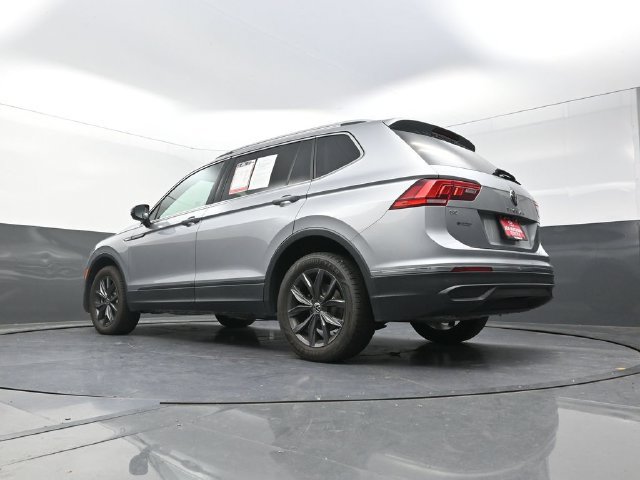 Used 2023 Volkswagen Tiguan SE FWD image 35
