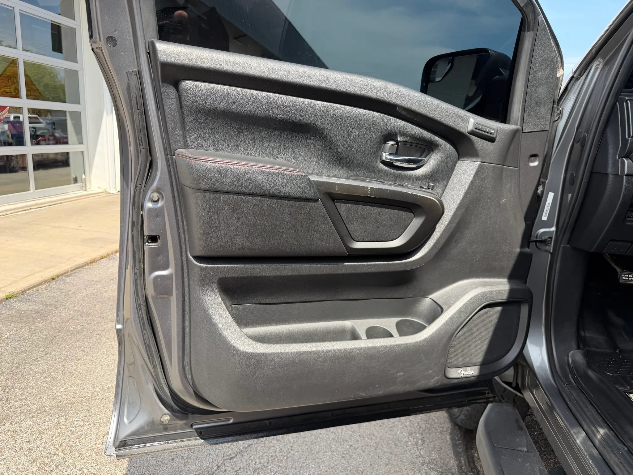 Used 2020 Nissan Titan PRO-4X w/ Pro-4x Convenience Package AWD/4WD image 22