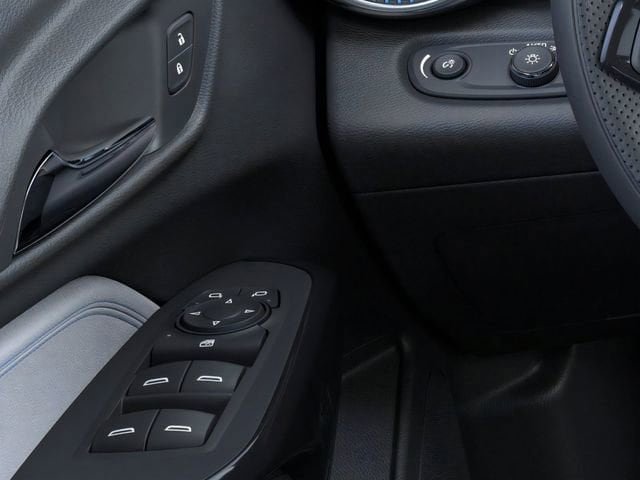 New 2026 Chevrolet Trax LT w/ LPO, Blackout Package FWD image 22