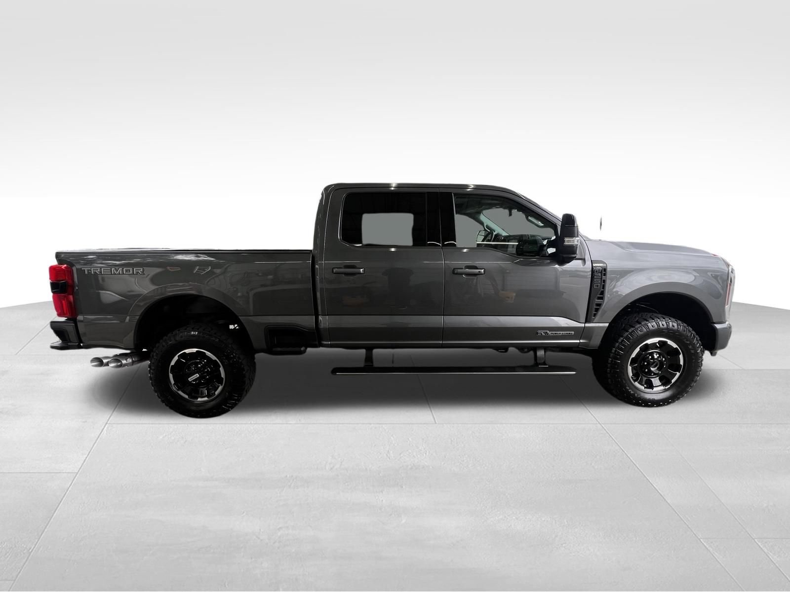 Used 2026 Ford F250 Lariat w/ Tremor Off-Road Package AWD/4WD image 4