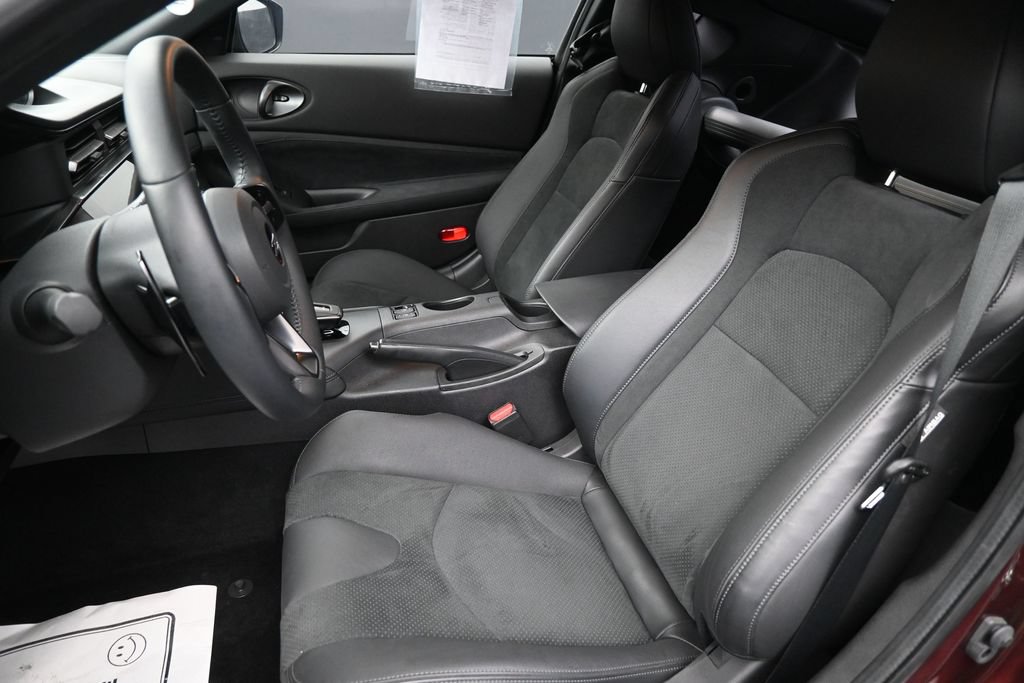 Used 2025 Nissan Z Performance w/ Floor Mat Package RWD image 25