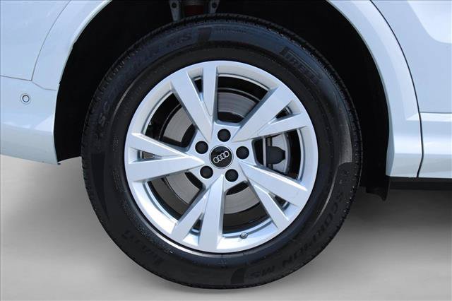 Certified 2025 Audi Q5 Premium w/ Convenience Package AWD/4WD image 13