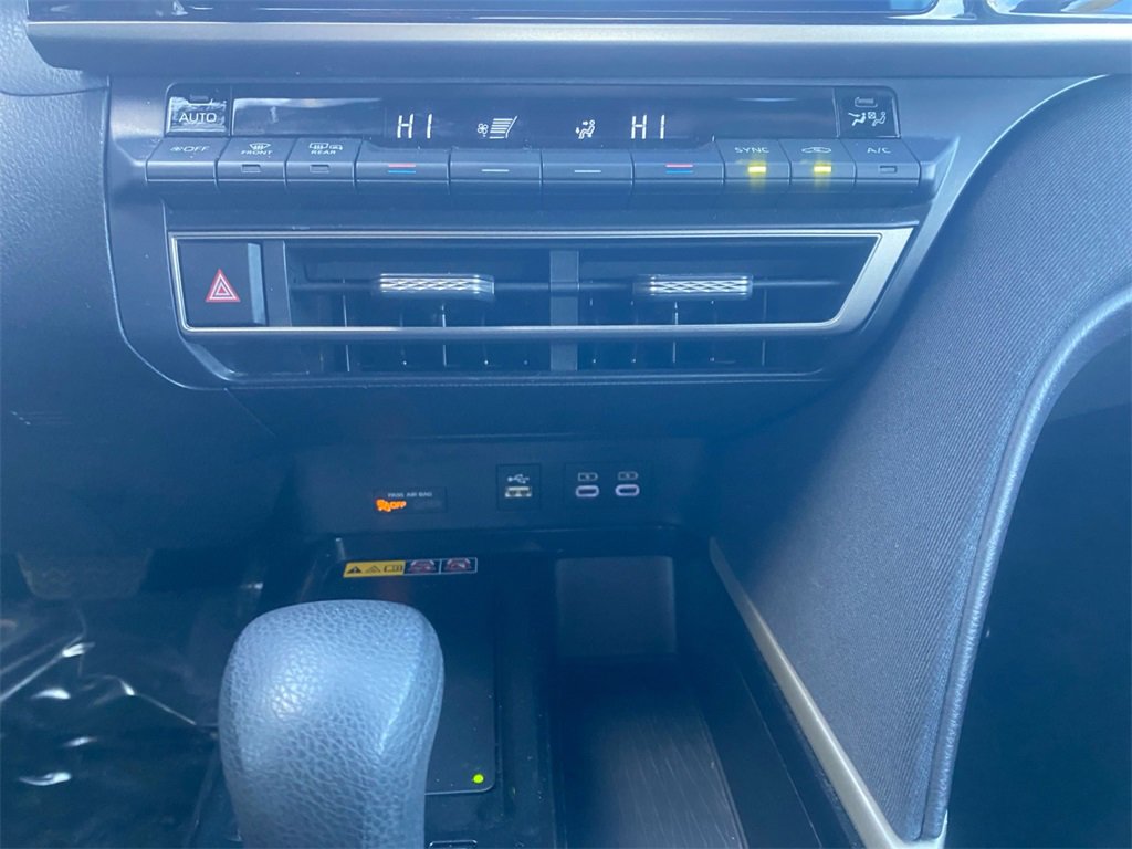 Used 2025 Toyota Camry LE image 23