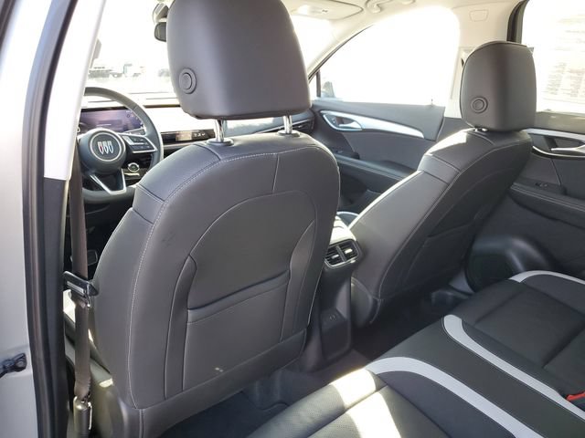 Used 2025 Buick Envision Sport Touring AWD/4WD image 16