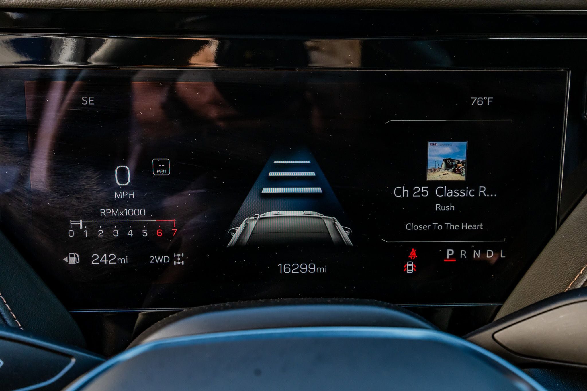 Used 2025 GMC Yukon AT4 w/ Premium Trailering Package image 19