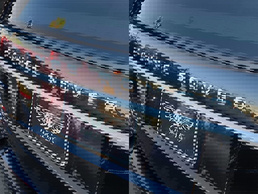 Used 2017 Land Rover Range Rover HSE image 21