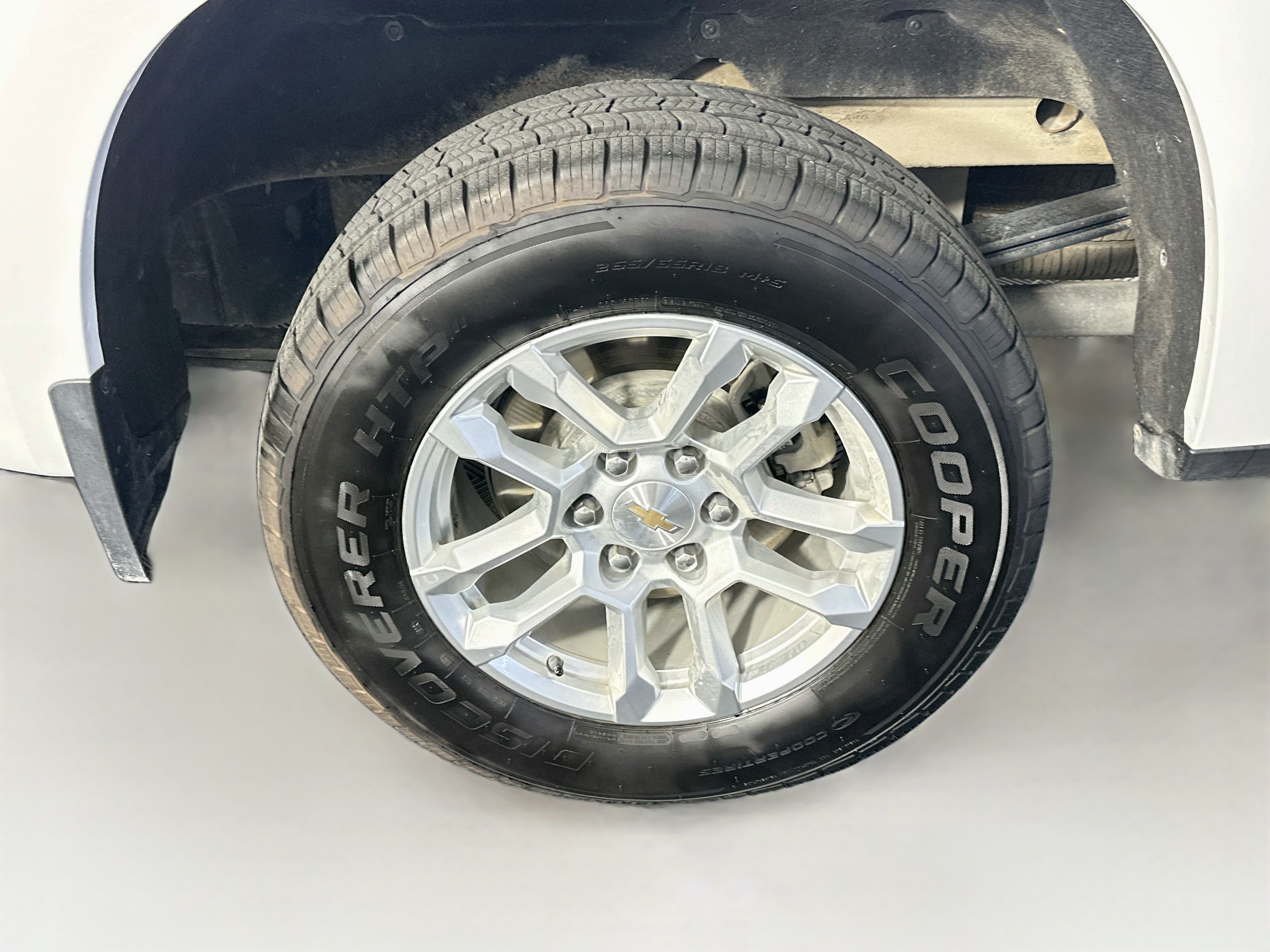 Used 2025 Chevrolet Silverado 1500 LT AWD/4WD image 11