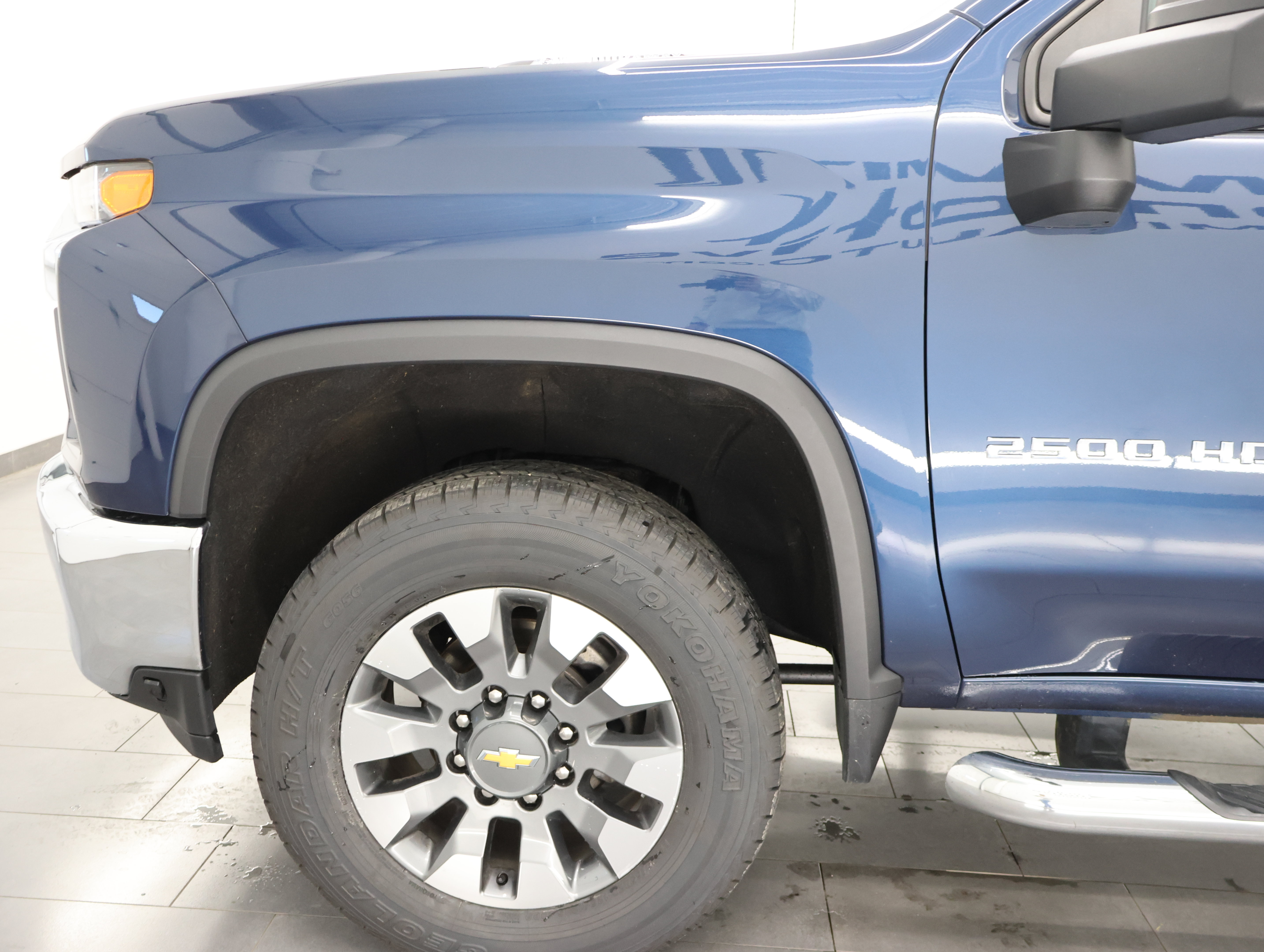 Used 2023 Chevrolet Silverado 2500 LT AWD/4WD image 35