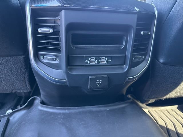 Used 2022 RAM 2500 Laramie AWD/4WD image 32