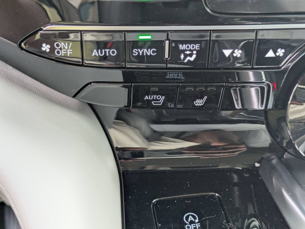 Used 2026 Acura MDX w/ Technology Package FWD image 24