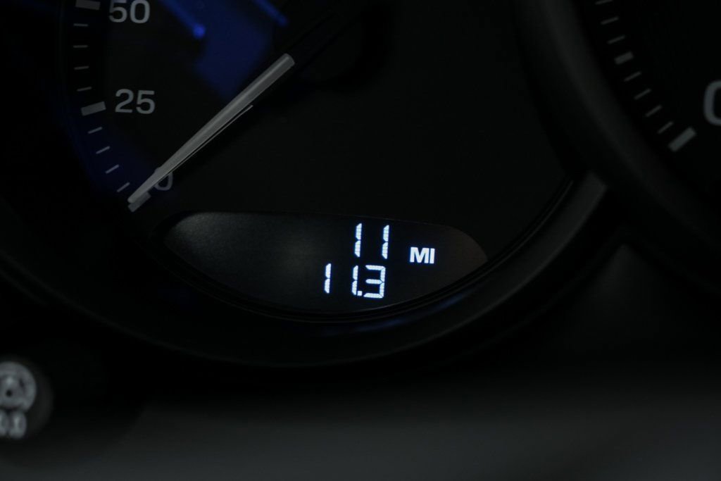 New 2026 Porsche Macan image 12