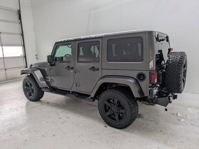 Used 2017 Jeep Wrangler Unlimited Sahara w/ Connectivity Group image 7