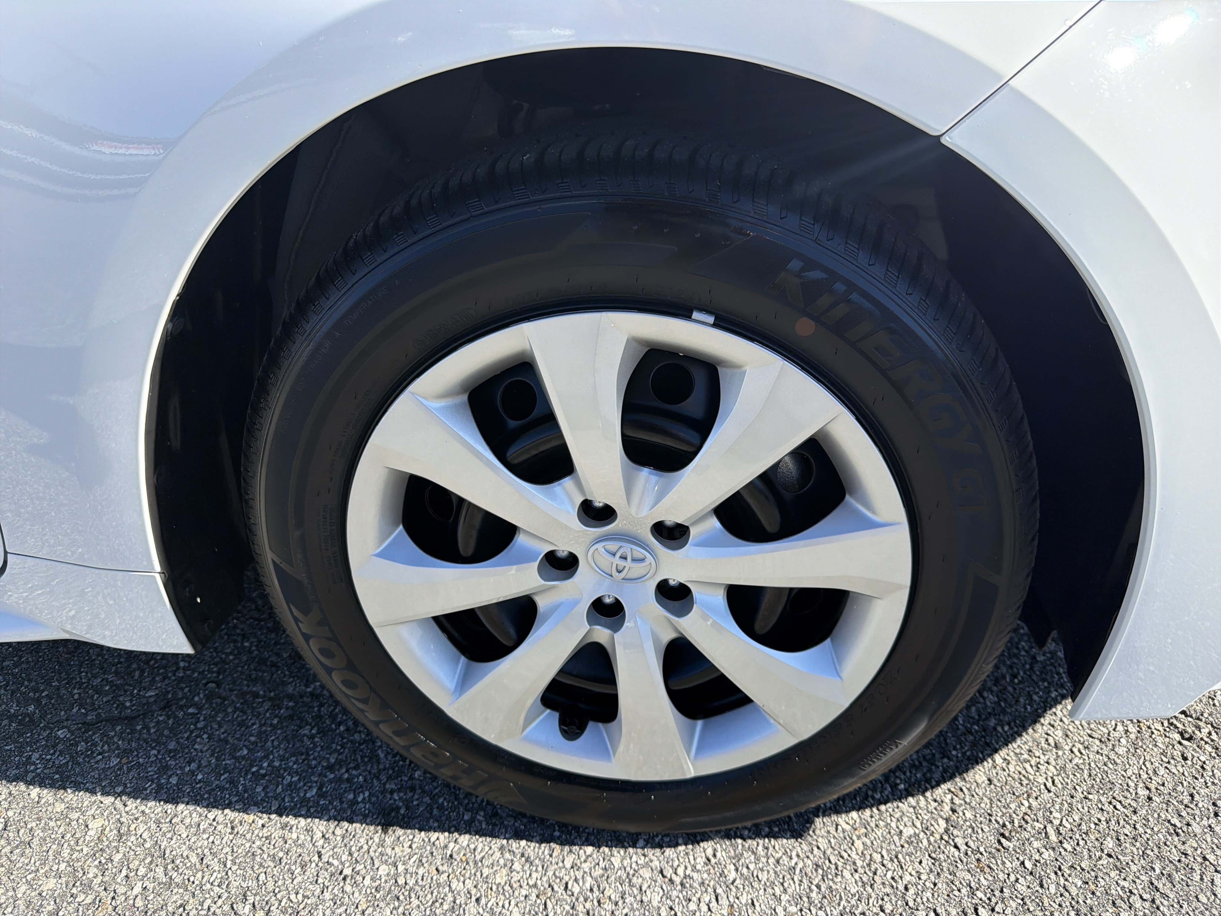 Certified 2024 Toyota Corolla LE FWD image 23