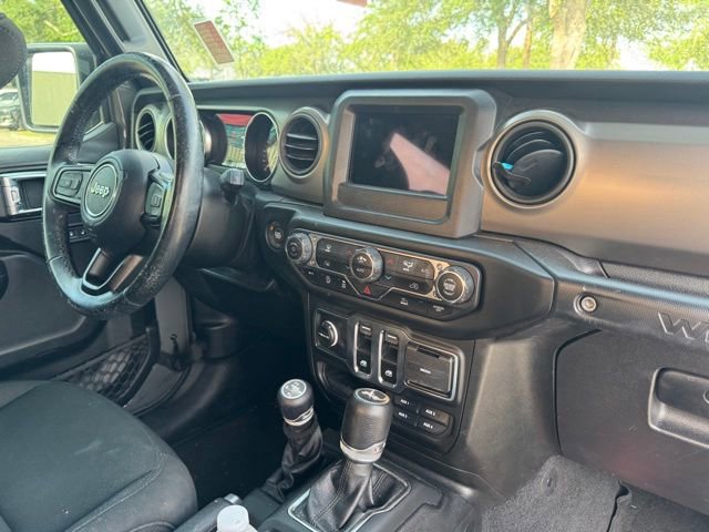 Used 2021 Jeep Wrangler Sport AWD/4WD image 4