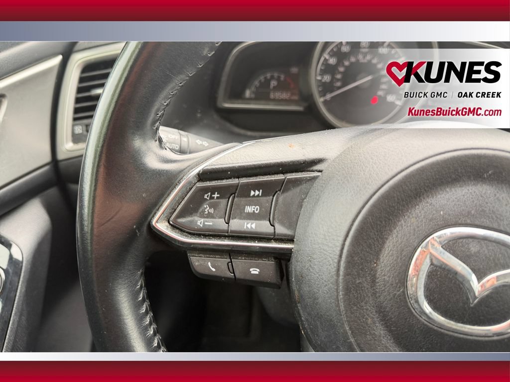 Used 2018 MAZDA MAZDA3 Touring FWD image 17