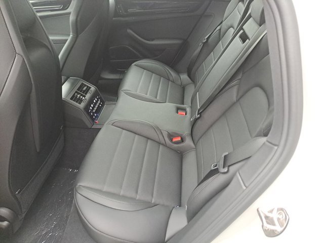 New 2026 Porsche Panamera 4 image 18