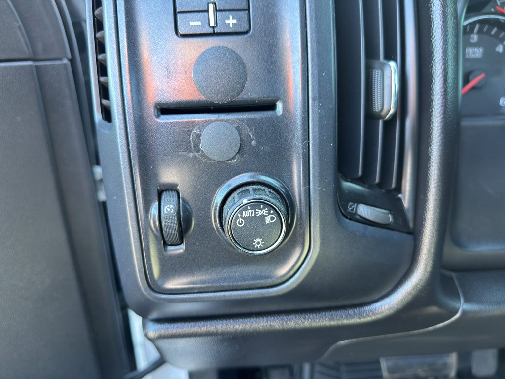 Used 2016 GMC Sierra 2500 2WD Regular Cab image 16