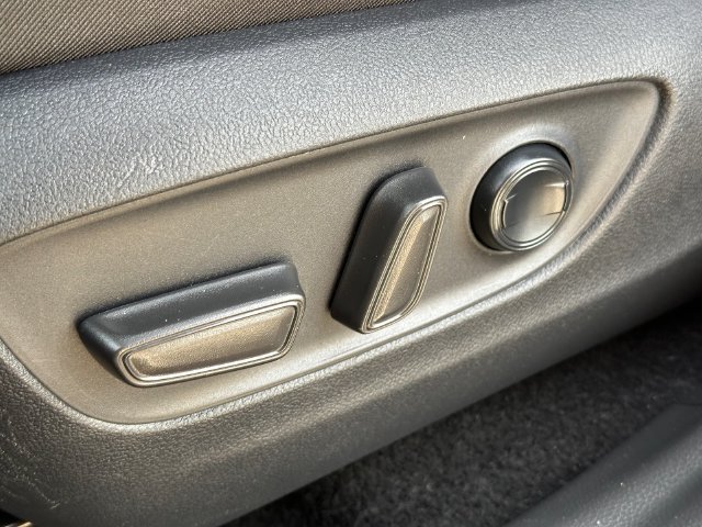 Certified 2025 Toyota RAV4 XLE AWD/4WD image 24