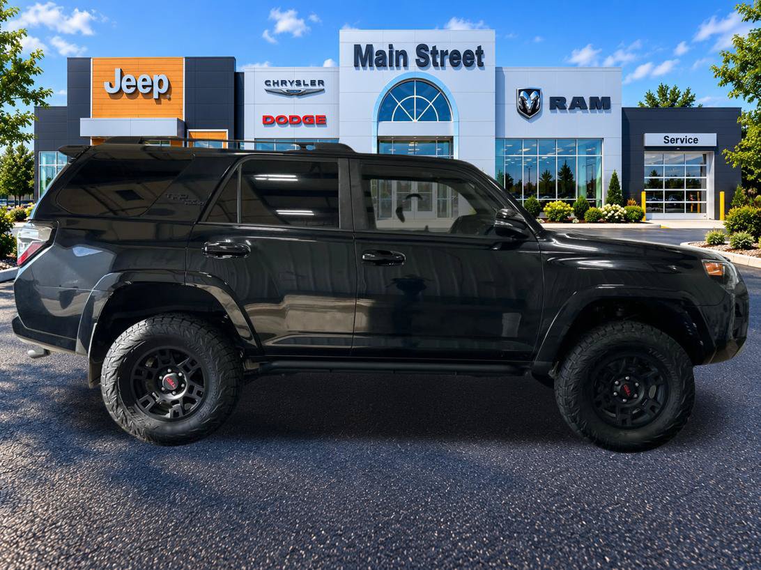 Used 2023 Toyota 4Runner TRD Off-Road Premium w/ Moonroof Package AWD/4WD image 6