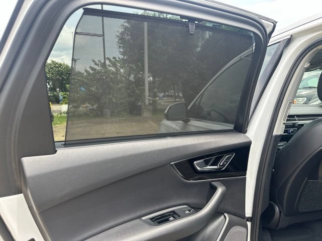 Used 2019 Audi Q7 3.0T Premium Plus w/ Premium Plus Package AWD/4WD image 33
