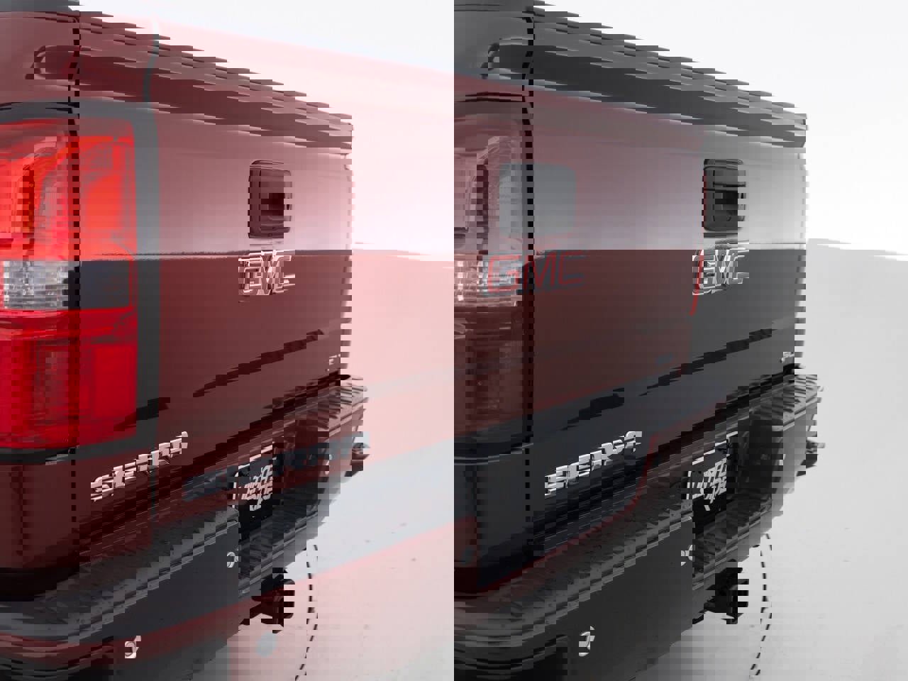 Used 2014 GMC Sierra 1500 SLT w/ SLT Crew Cab Value Package image 16