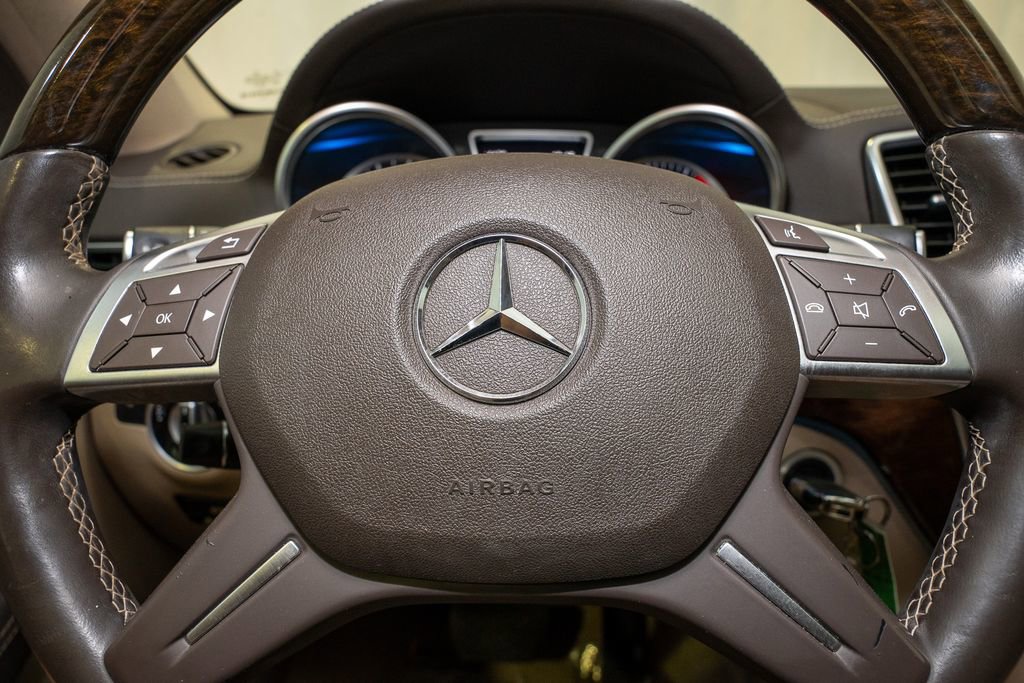 Used 2015 Mercedes-Benz GL 450 4MATIC image 20