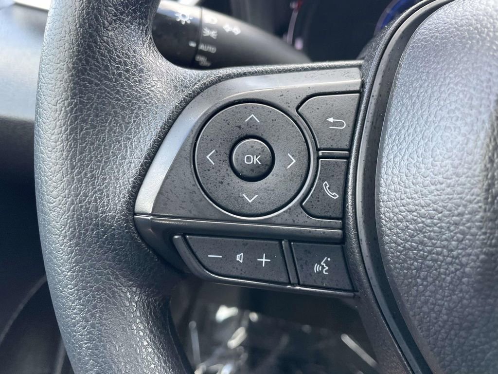 Used 2026 Toyota Corolla LE image 31