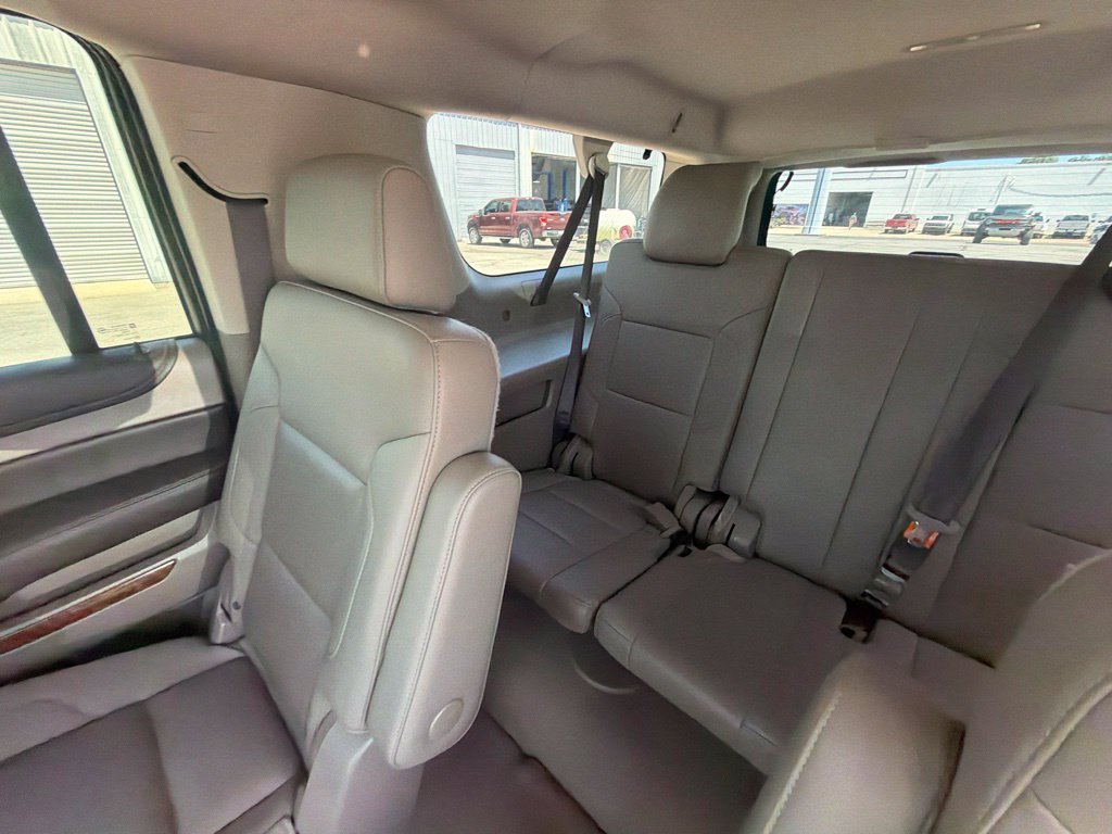 Used 2020 Chevrolet Suburban Premier w/ RST 6.2L Performance Edition AWD/4WD image 38