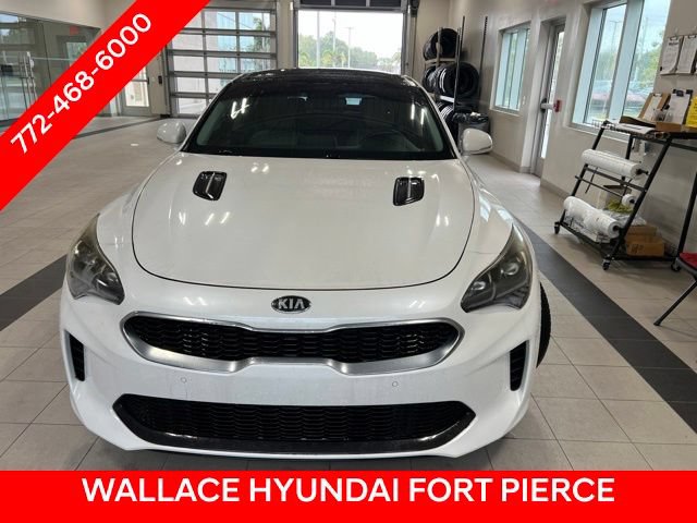 Used 2018 Kia Stinger Premium RWD image 2