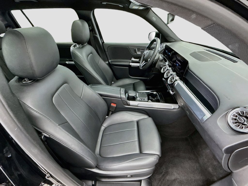 Used 2023 Mercedes-Benz GLB 250 image 19