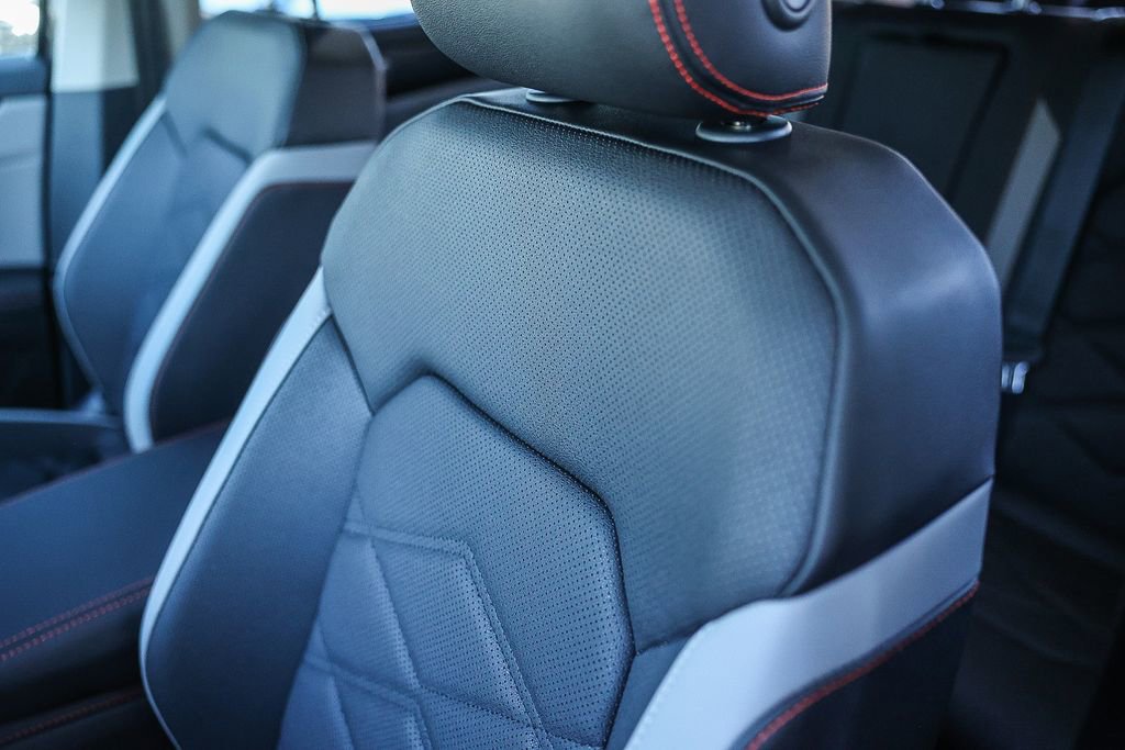 New 2026 Volkswagen Atlas Peak Edition image 36