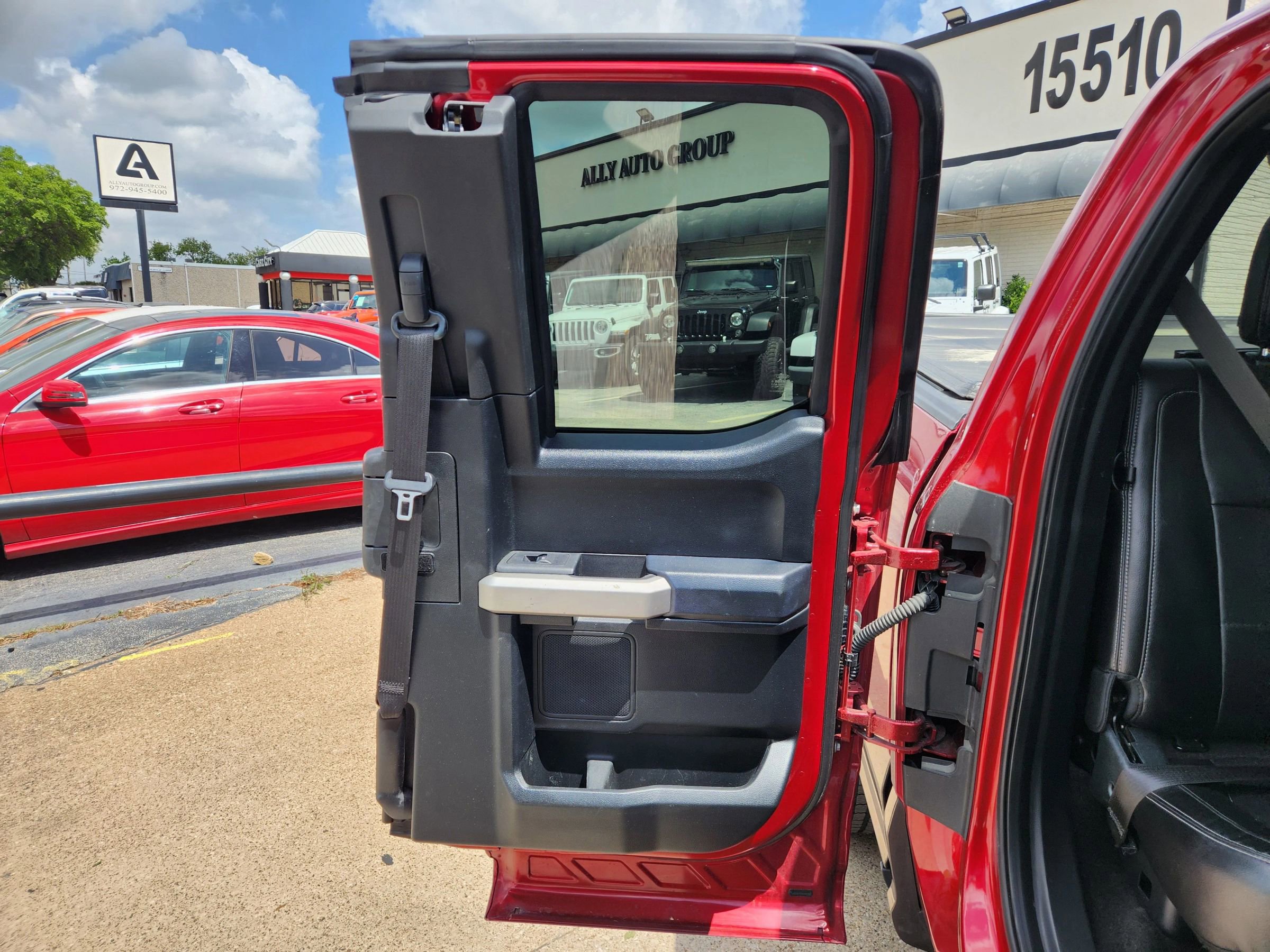 Used 2015 Ford F150 Lariat w/ Equipment Group 501A Mid image 13