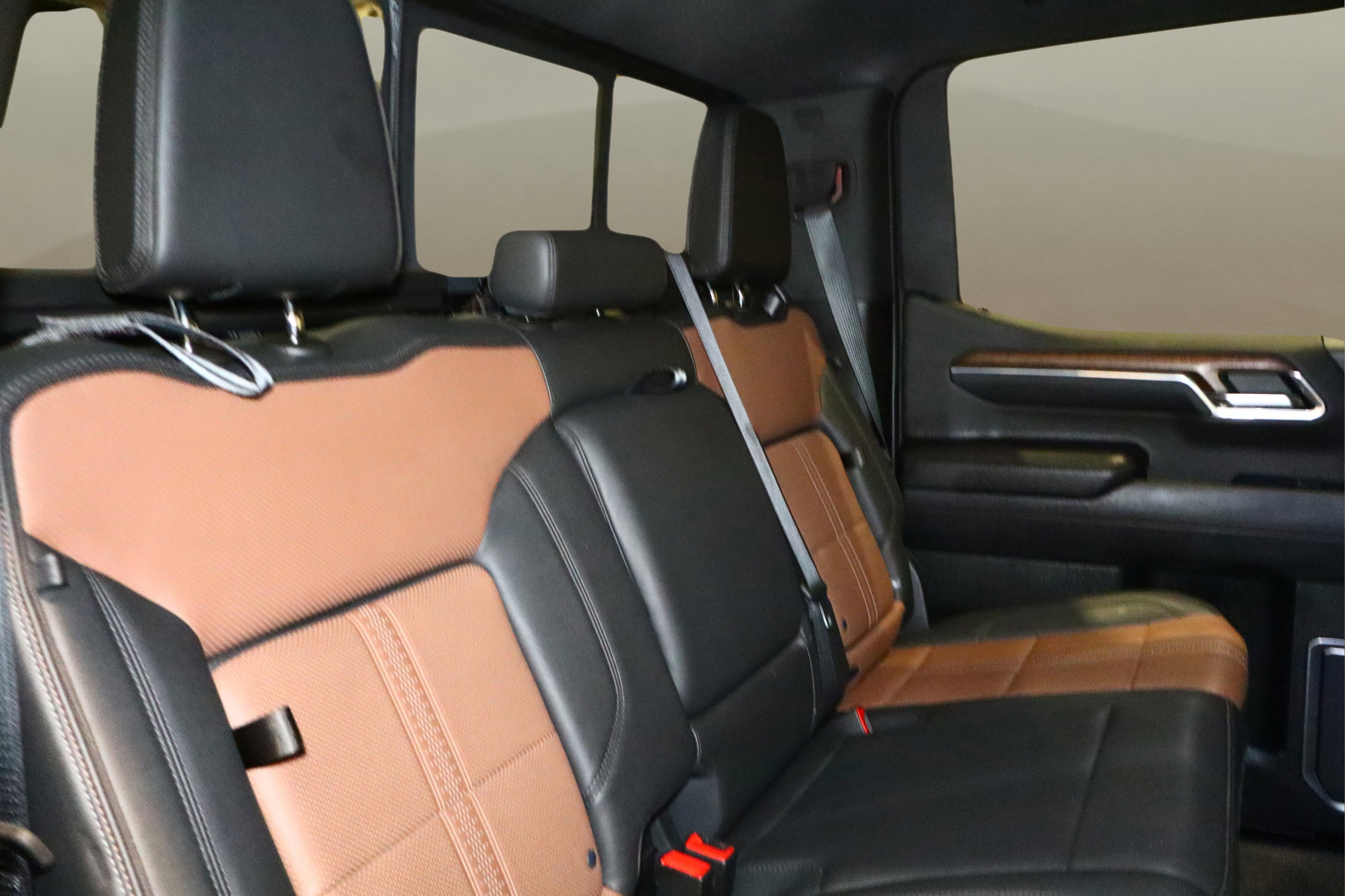 Used 2023 Chevrolet Silverado 1500 High Country w/ Z71 Off-Road Package image 19