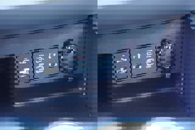 Used 2022 Toyota Highlander XLE image 32