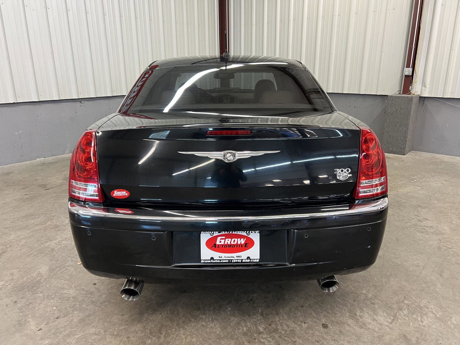 Used 2008 Chrysler 300 C image 12