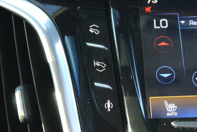 Used 2016 Cadillac Escalade Luxury RWD image 32