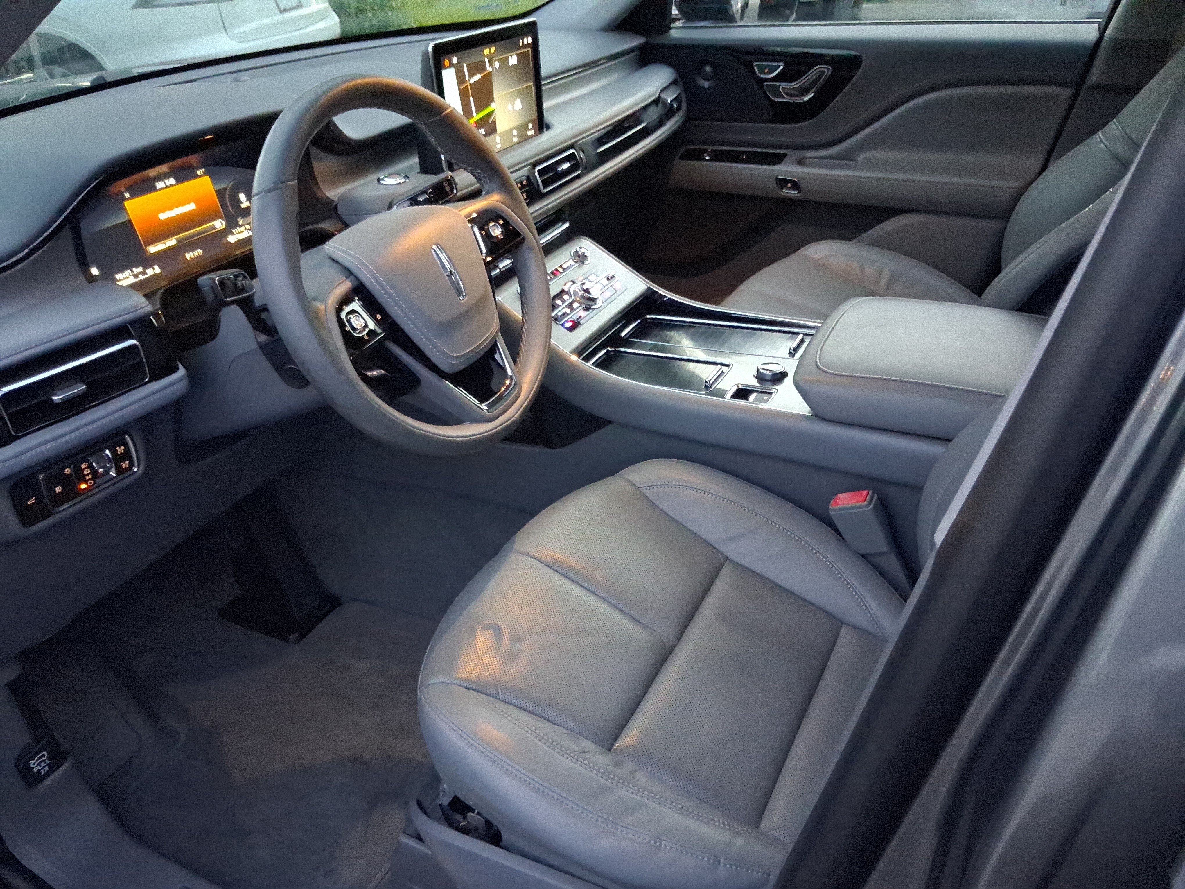 Used 2021 Lincoln Aviator Reserve RWD image 10