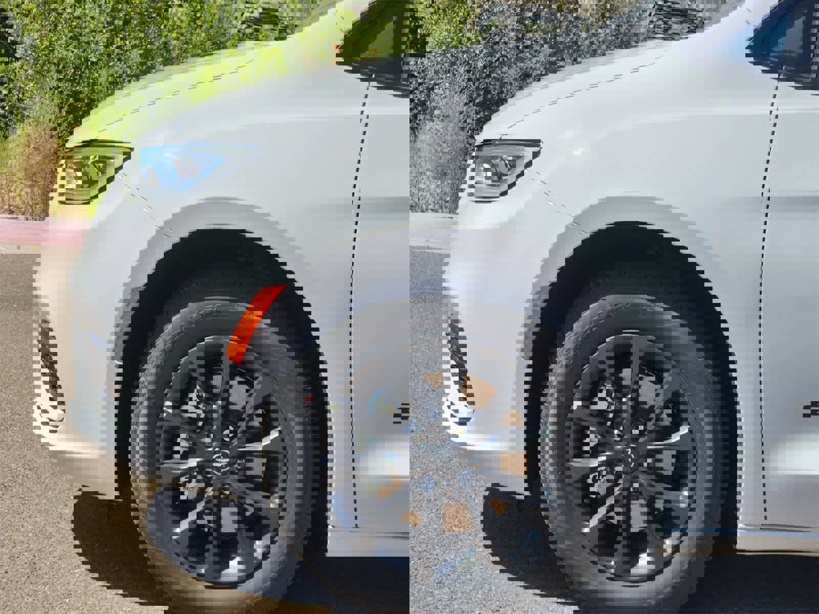 New 2025 Chrysler Pacifica Select w/ Fav Edition Package image 9