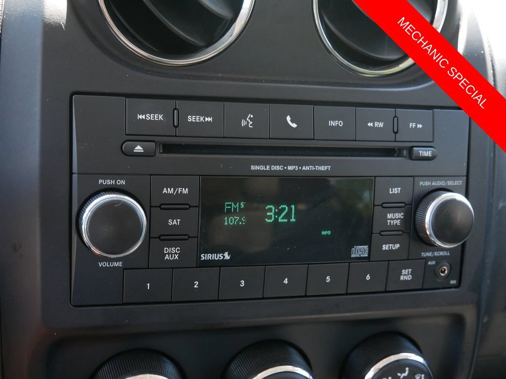 Used 2015 Jeep Patriot Latitude w/ Sun/Sound Group AWD/4WD image 21