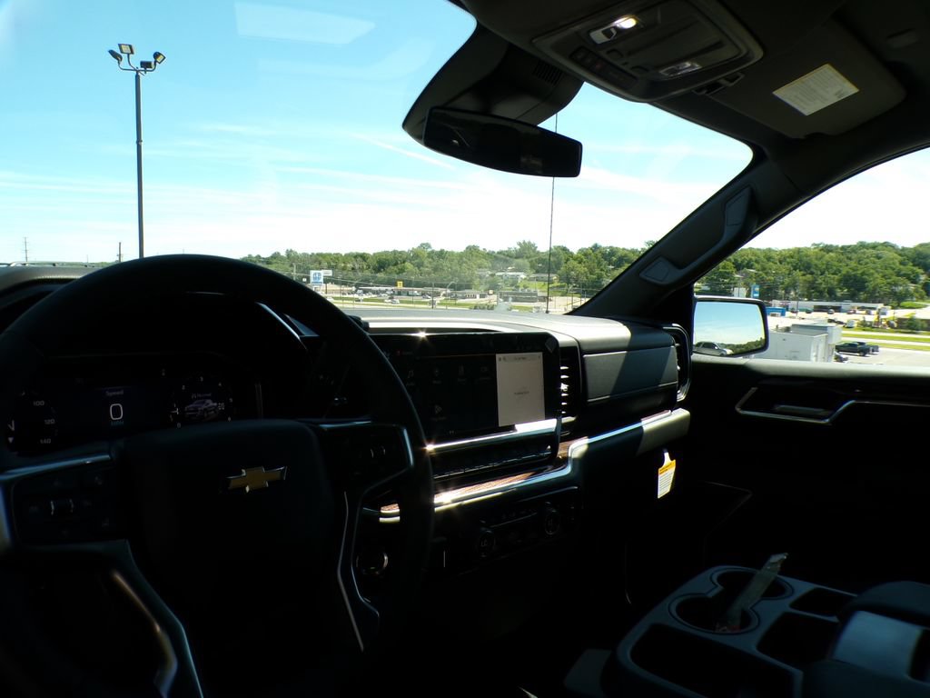 New 2026 Chevrolet Silverado 1500 LT AWD/4WD image 9
