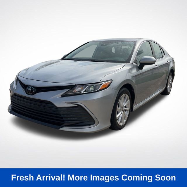 Used 2023 Toyota Camry LE image 1