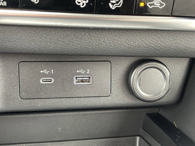 Certified 2023 Nissan Rogue SV image 34