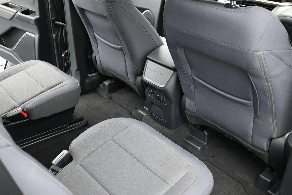 New 2026 Ford Explorer Active AWD/4WD image 10
