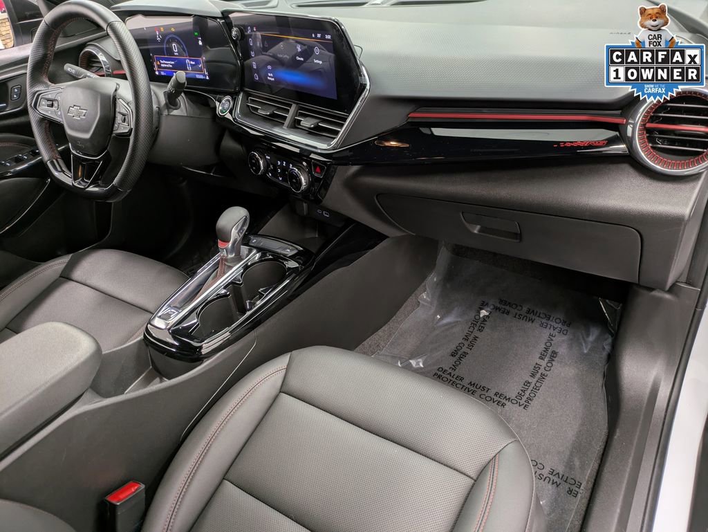 Used 2025 Chevrolet Trax RS w/ Driver Confidence Package image 30