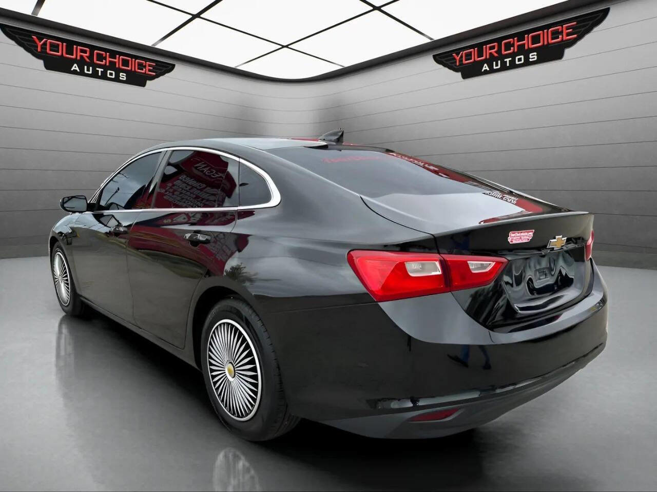 Used 2017 Chevrolet Malibu LT w/ LPO, Convenience Package 2 image 3