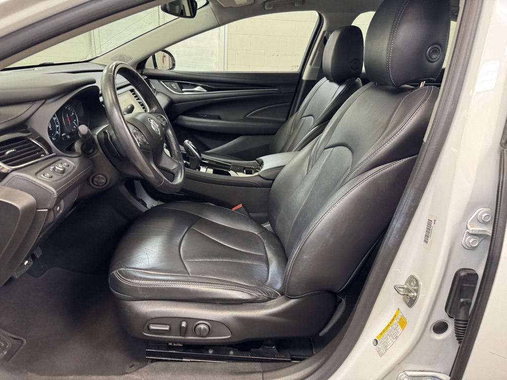 Used 2019 Buick LaCrosse Essence image 14