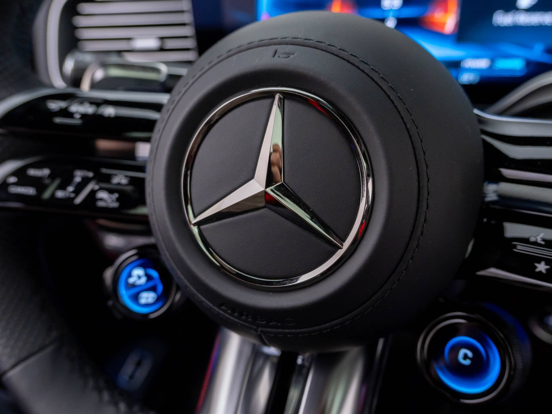 New 2026 Mercedes-Benz GLE 63 AMG S image 28